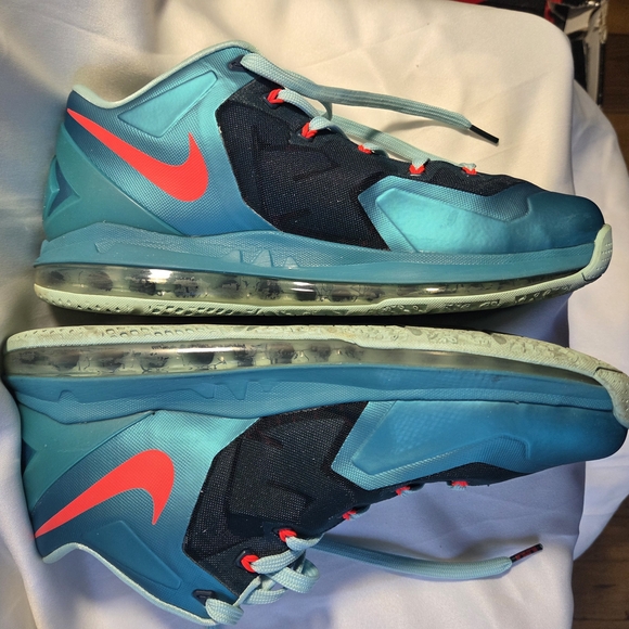 Nike LeBron XI Low Sneakers MENS SZ 11 - Picture 6 of 8